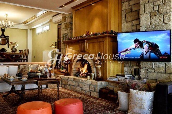 Amazing Sea Front Villa For Sale in Corinthia