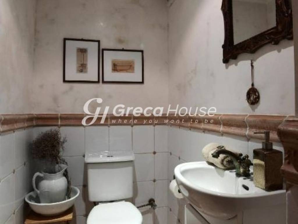 Καταπληκτική Βίλα Μπροστά στη Θάλασσα Προς Πώληση στην Κοριν