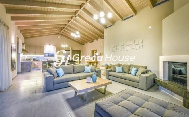 Βίλα με Θέα Θάλασσα και Πισίνα προς Πώληση στη Ζάκυνθο