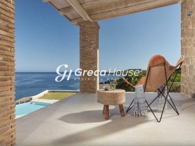 Παραθαλάσσια Βίλα με Πισίνα και Θέα Θάλασσα στη Ζάκυνθο