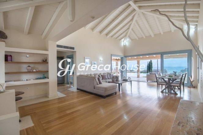 Villa for sale in Peloponnese