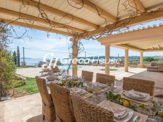Villa for sale in Peloponnese