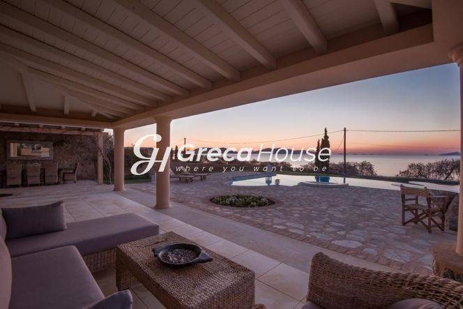 Villa for sale in Peloponnese