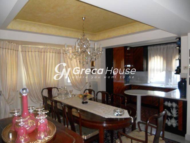 Πολυτελής Βίλα με Πισίνα προς Πώληση  στο Λαγονήσι