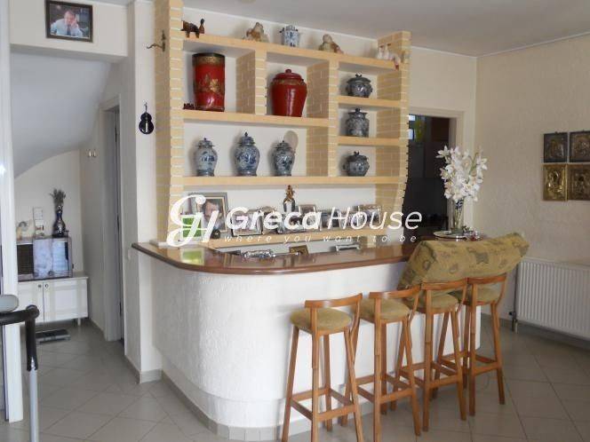 Πολυτελής Βίλα με Πισίνα προς Πώληση  στο Λαγονήσι