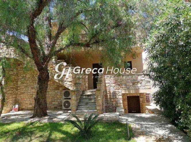 Λουτράκι - Περαχώρα Παραθαλάσσια Βίλα προς Πώληση