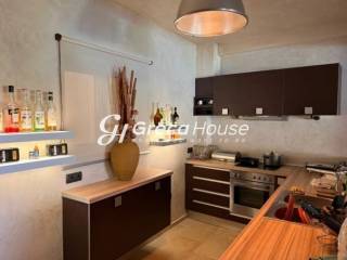 Λουτράκι - Περαχώρα Παραθαλάσσια Βίλα προς Πώληση