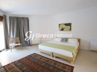 Πολυτελής Παραθαλάσσια Βίλα προς Πώληση στο Πόρτο Χέλι