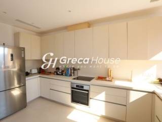 Πολυτελής Παραθαλάσσια Βίλα προς Πώληση στο Πόρτο Χέλι