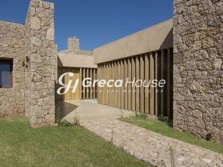 Πολυτελής Παραθαλάσσια Βίλα προς Πώληση στο Πόρτο Χέλι