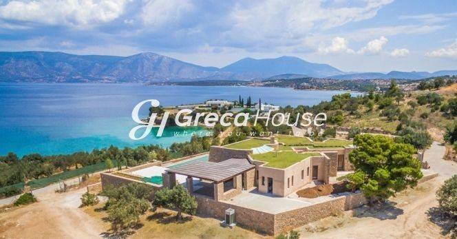 Πολυτελής Παραθαλάσσια Βίλα προς Πώληση στο Πόρτο Χέλι