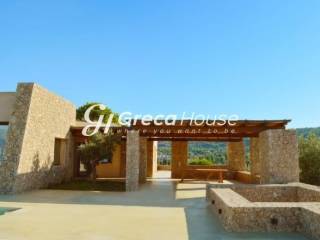 Πολυτελής Παραθαλάσσια Βίλα προς Πώληση στο Πόρτο Χέλι