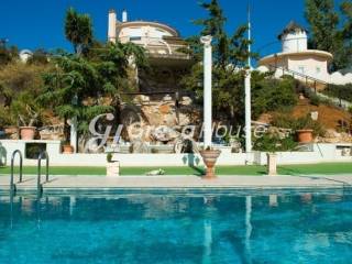 Villa for sale in Attika Keratea