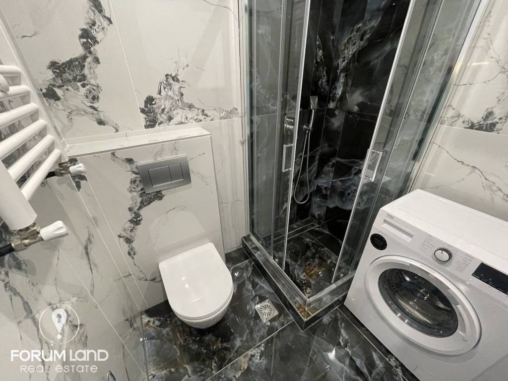 Forumland Real Estate, Mpanio