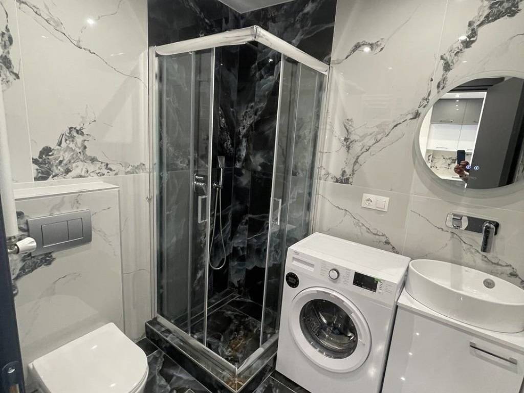 Forumland Real Estate, Mpanio