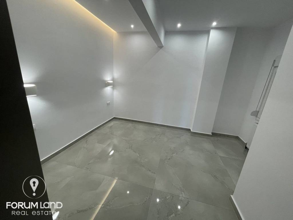 Forumland Real Estate,  Ypnodomatio