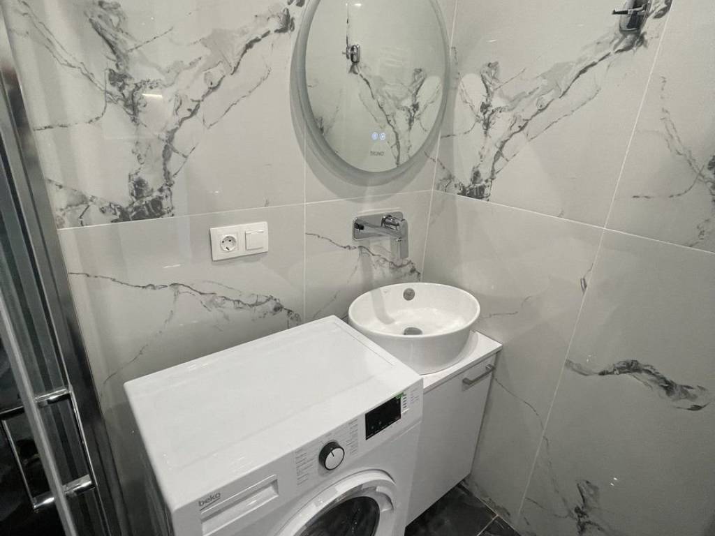 Forumland Real Estate, Mpanio