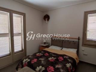 Eπιπλωμένη Βίλα προς Πώληση στην Επίδαυρο.