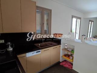 Eπιπλωμένη Βίλα προς Πώληση στην Επίδαυρο.