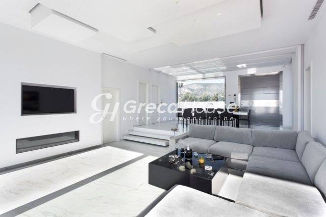 Παραθαλάσσια Βίλα με Ιδιωτική Παραλία  στην Ερμιόνη