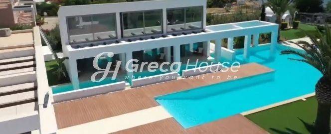 Παραθαλάσσια Βίλα με Ιδιωτική Παραλία  στην Ερμιόνη