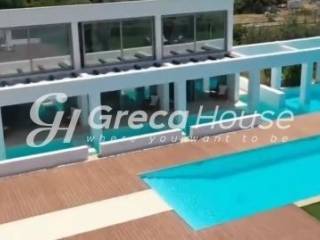 Παραθαλάσσια Βίλα με Ιδιωτική Παραλία  στην Ερμιόνη