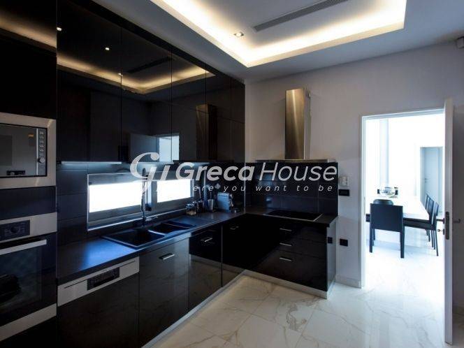 Παραθαλάσσια Βίλα με Ιδιωτική Παραλία  στην Ερμιόνη