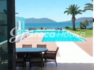 Παραθαλάσσια Βίλα με Ιδιωτική Παραλία  στην Ερμιόνη