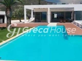 Παραθαλάσσια Βίλα με Ιδιωτική Παραλία  στην Ερμιόνη