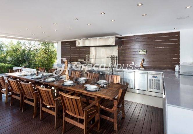 Παραθαλάσσια Βίλα με Ιδιωτική Παραλία  στην Ερμιόνη