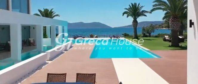 Παραθαλάσσια Βίλα με Ιδιωτική Παραλία  στην Ερμιόνη