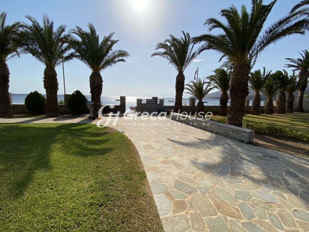 Πολυτελής Βίλα Πάνω στο Κύμα – Στύρα, Νιμπορειό, Εύβοια