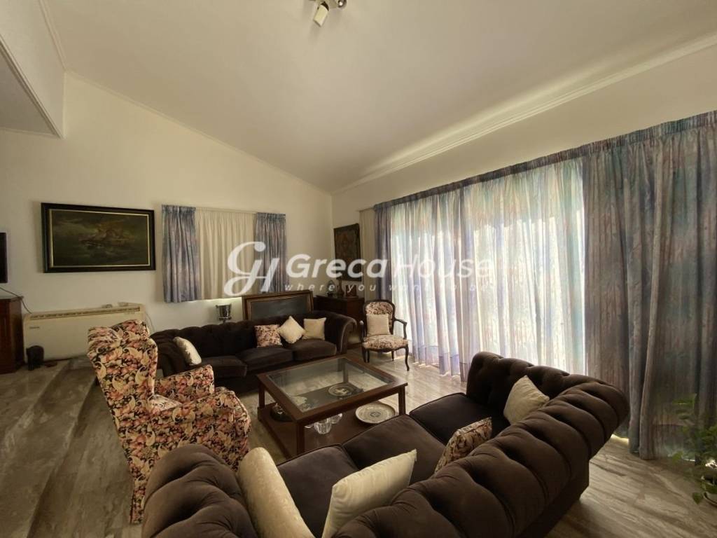 Πολυτελής Βίλα Πάνω στο Κύμα – Στύρα, Νιμπορειό, Εύβοια