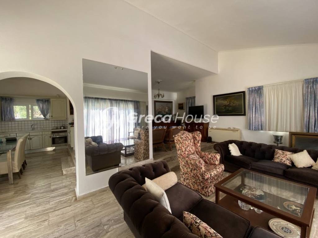 Πολυτελής Βίλα Πάνω στο Κύμα – Στύρα, Νιμπορειό, Εύβοια