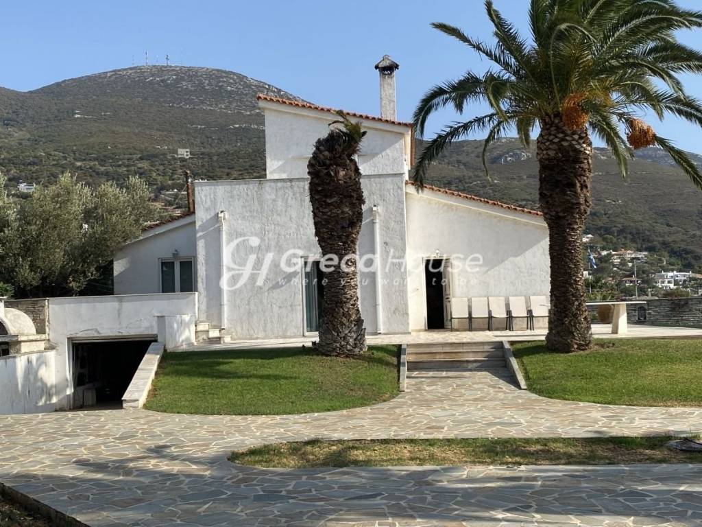 Πολυτελής Βίλα Πάνω στο Κύμα – Στύρα, Νιμπορειό, Εύβοια