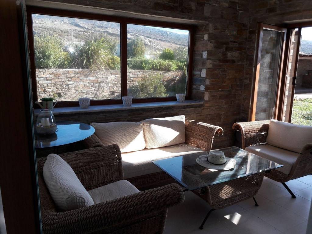 gavrio_residential_villa_for_sale