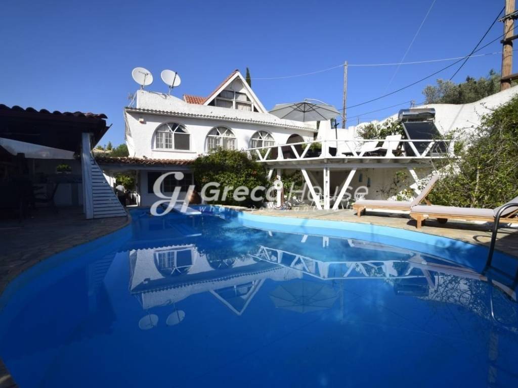 Βίλα με θέα Θάλασσα προς Πώληση στο Πόρτο Χέλι