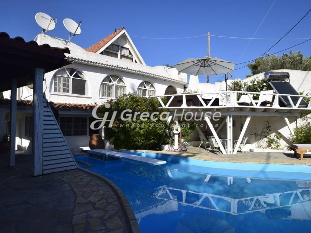 Βίλα με θέα Θάλασσα προς Πώληση στο Πόρτο Χέλι