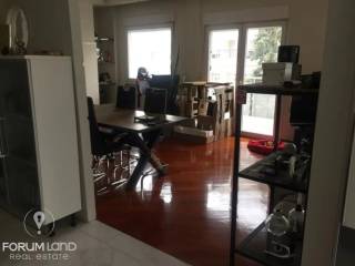 Forumland Real Estate, Σαλόνι