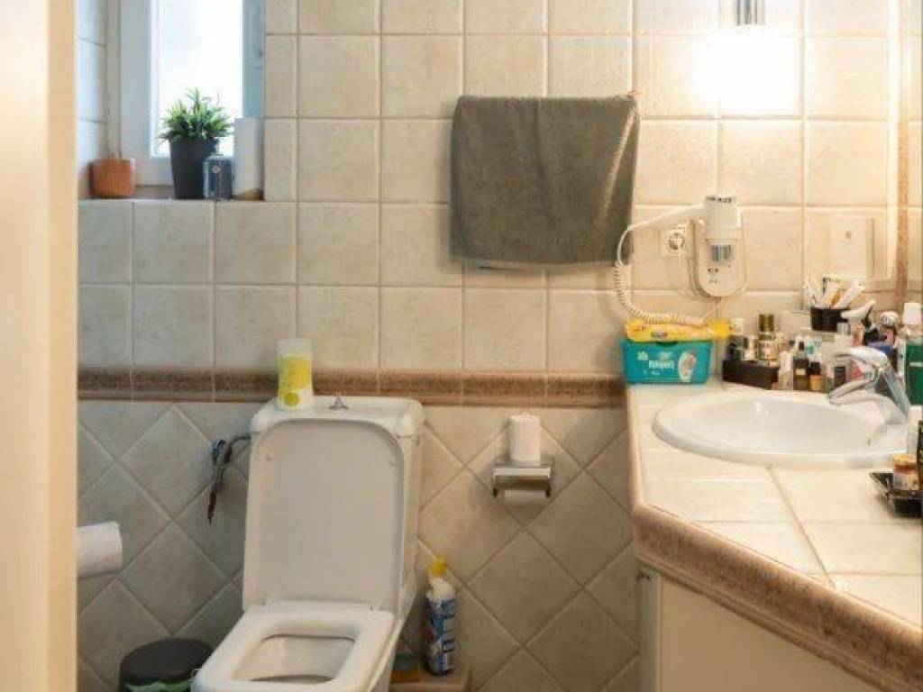 Forumland Real Estate, Μπάνιο