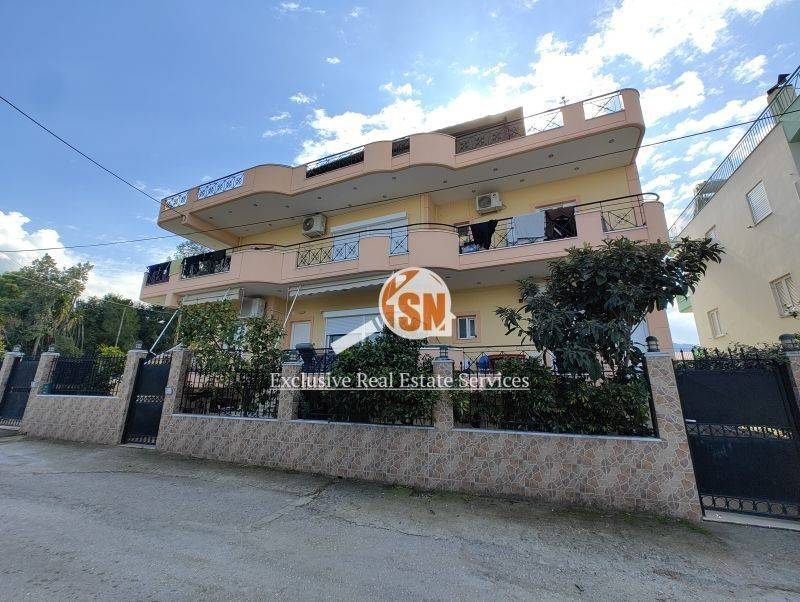 Θέα από μπαλκόνι