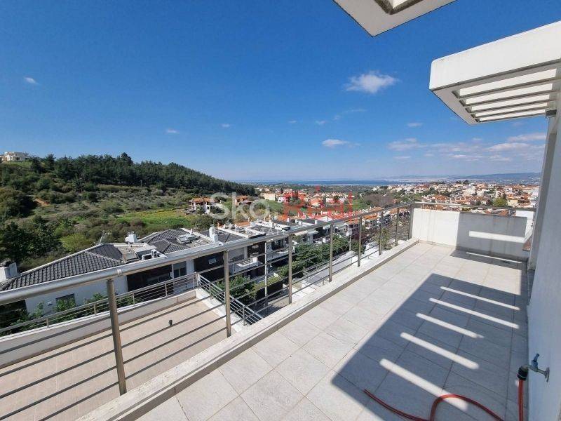 Θέα από μπαλκόνι