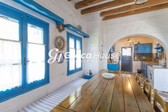 Villa with large plot for sale in Evia