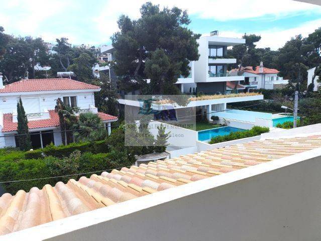 VIEW FROM THE 1ST FLOOR