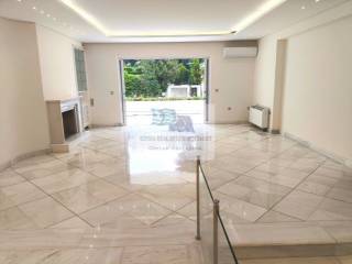 RAISED GROUND FLOOR: LIVING ROOM