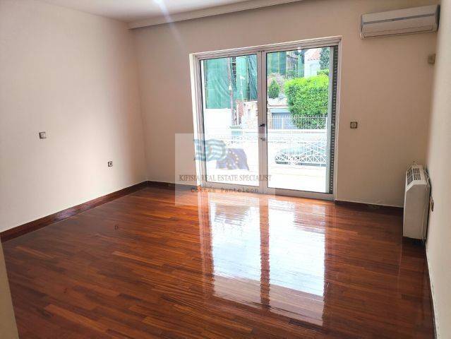 RAISED GROUND FLOOR: BEDROOM