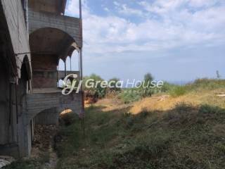 Ημιτελές ξενοδοχείο με απεριόριστη θέα στη θάλασσα