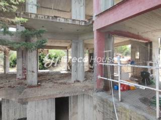 Ημιτελές ξενοδοχείο με απεριόριστη θέα στη θάλασσα