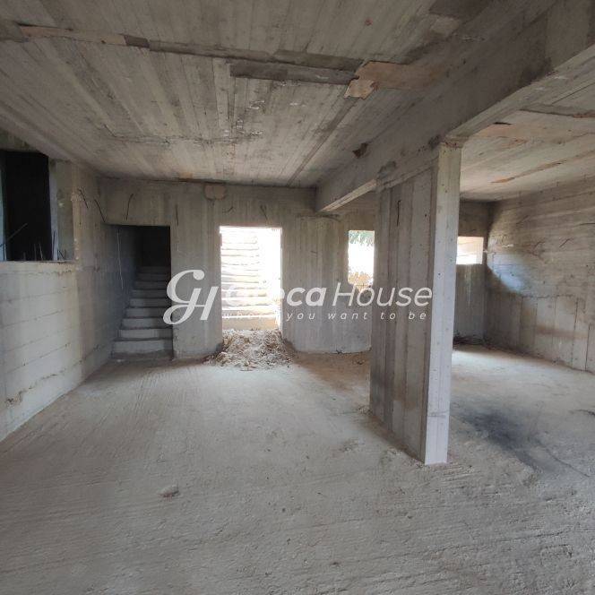 Ημιτελές ξενοδοχείο με απεριόριστη θέα στη θάλασσα