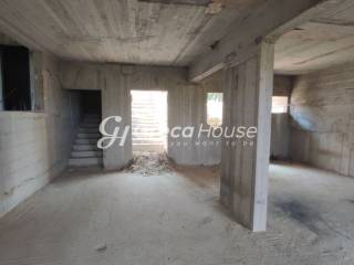 Ημιτελές ξενοδοχείο με απεριόριστη θέα στη θάλασσα